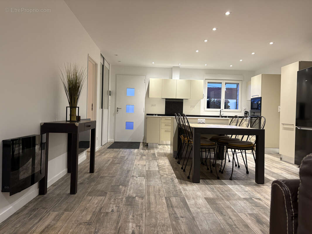 Maison à CARBON-BLANC