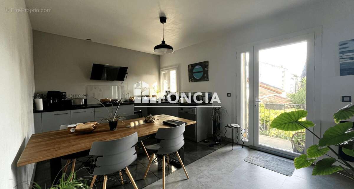 Appartement à NIMES