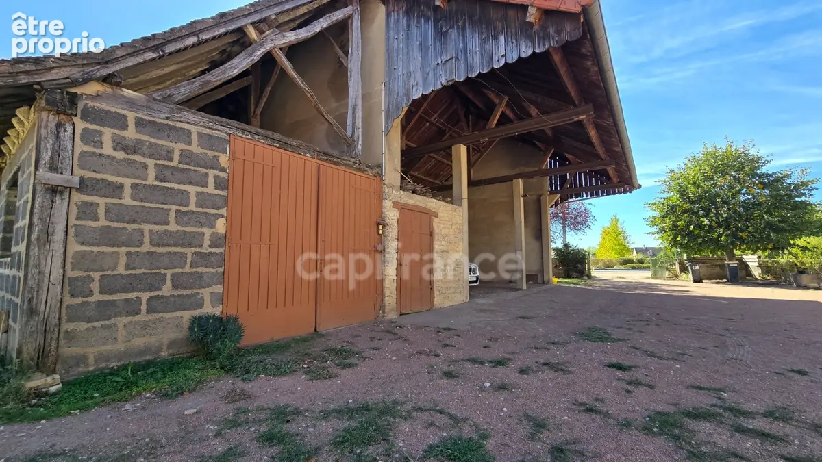 Maison en pierre de 139 m² avec dépendances- terrain de 2308 m² - Proche de Chalon-sur-Saône (Saône et Loire) - photo 2