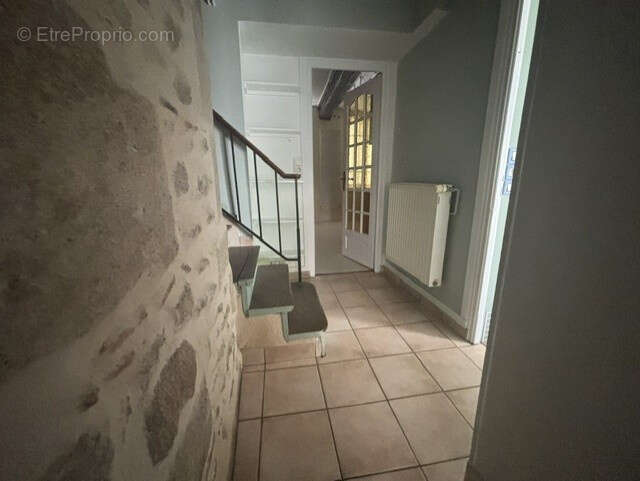 EXCLUSIVITE, AUTUN, plein centre ville, immeuble libre avec T2 en RDC, un T4, garage et cave! - photo 6