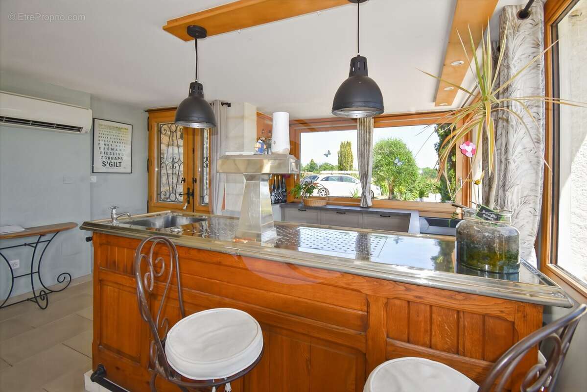 Maison à PUYLAROQUE