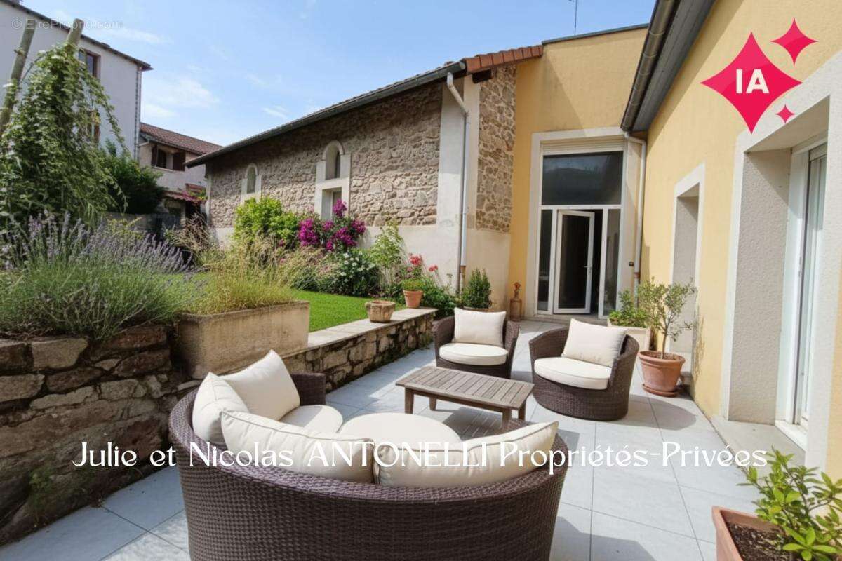 Maison à LA FOUILLOUSE