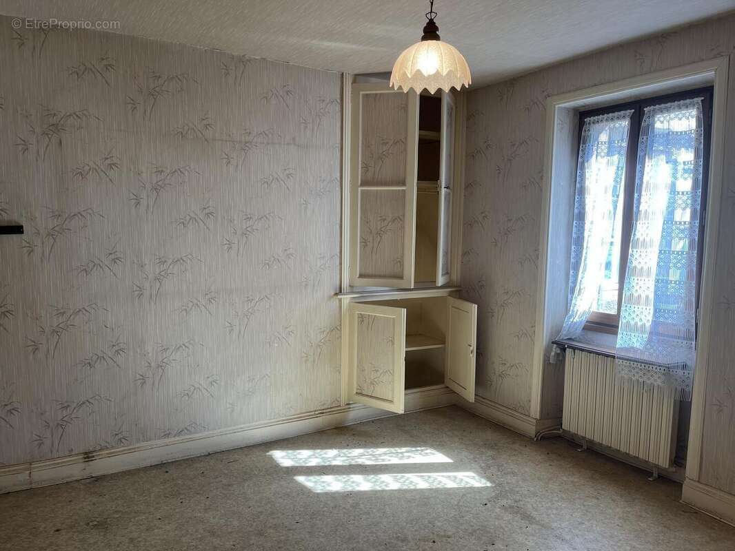 FIGEAC CENTRE - Maison avec deux appartements - photo 8
