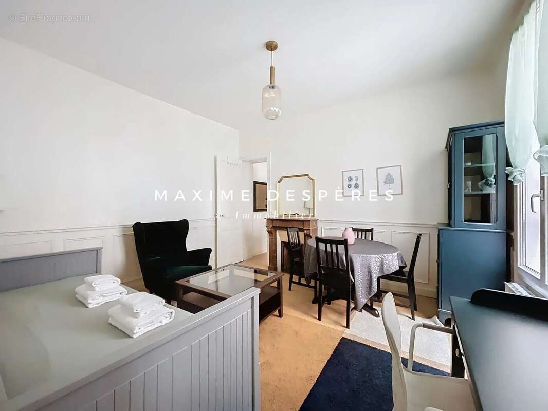 Appartement à PARIS-8E