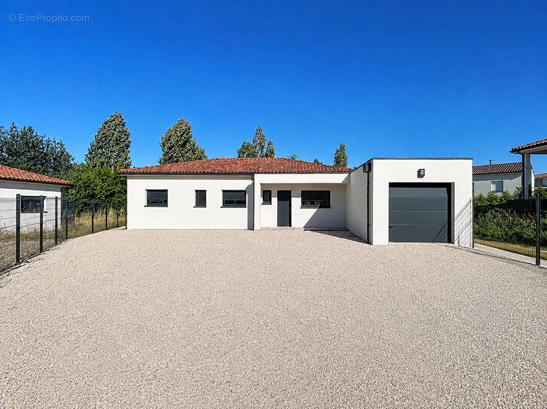 Maison à LEOJAC