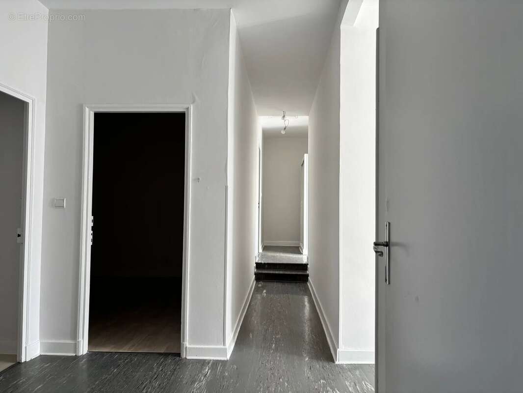 Maison à MONTAIGU-DE-QUERCY