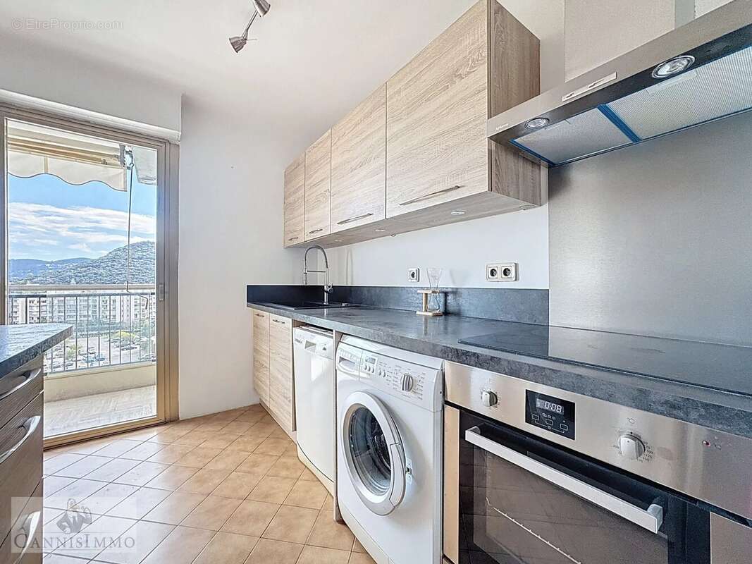 Appartement à MANDELIEU-LA-NAPOULE