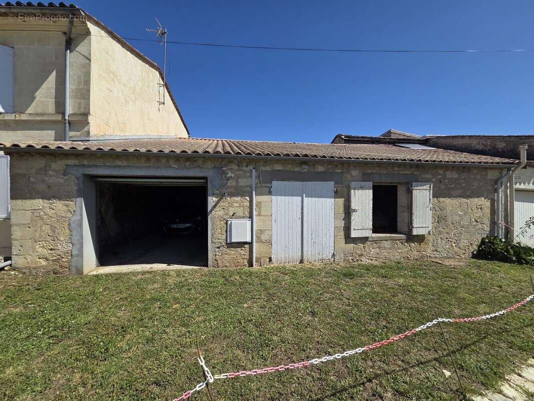 Maison à CASTILLON-LA-BATAILLE