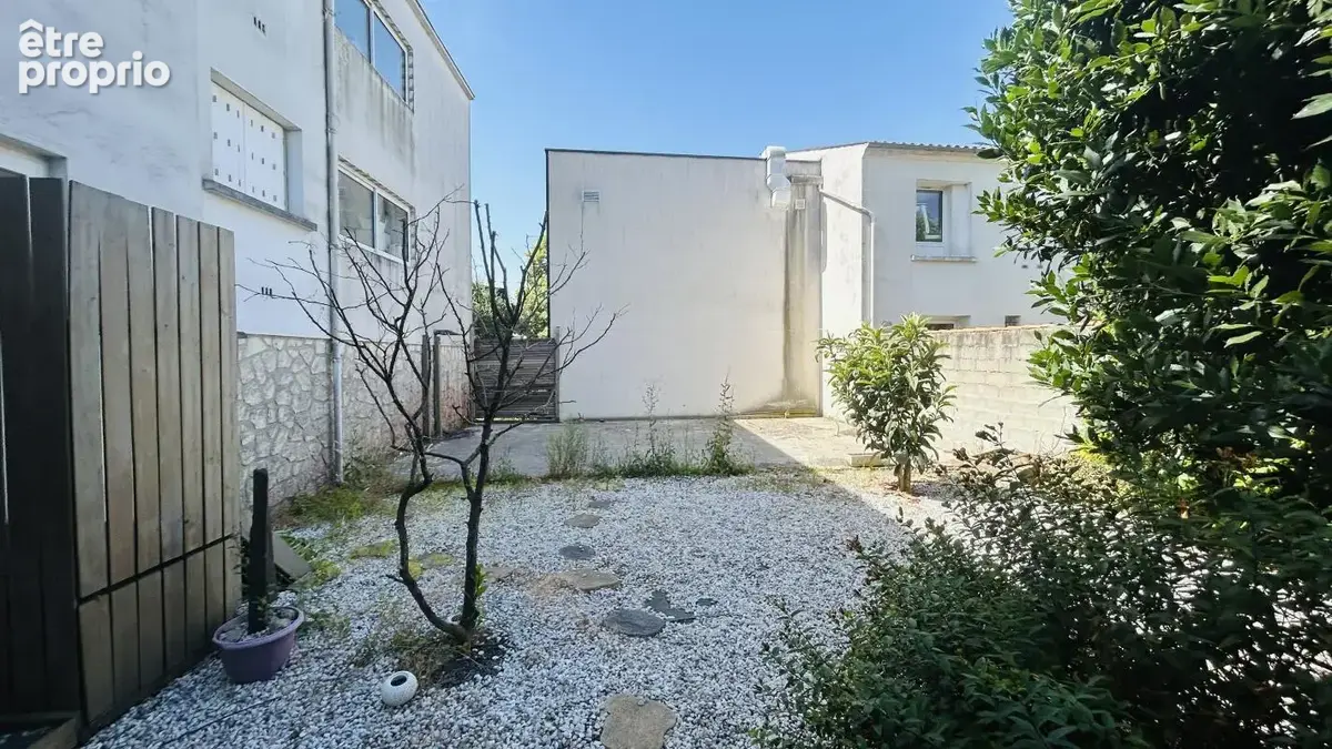 Appartement 500 m² à La Rochelle  - photo 15