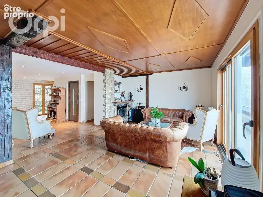 À Vendre maison 232 m2 et logement 50 m2 sur terrain de 2700 m2 - photo 10