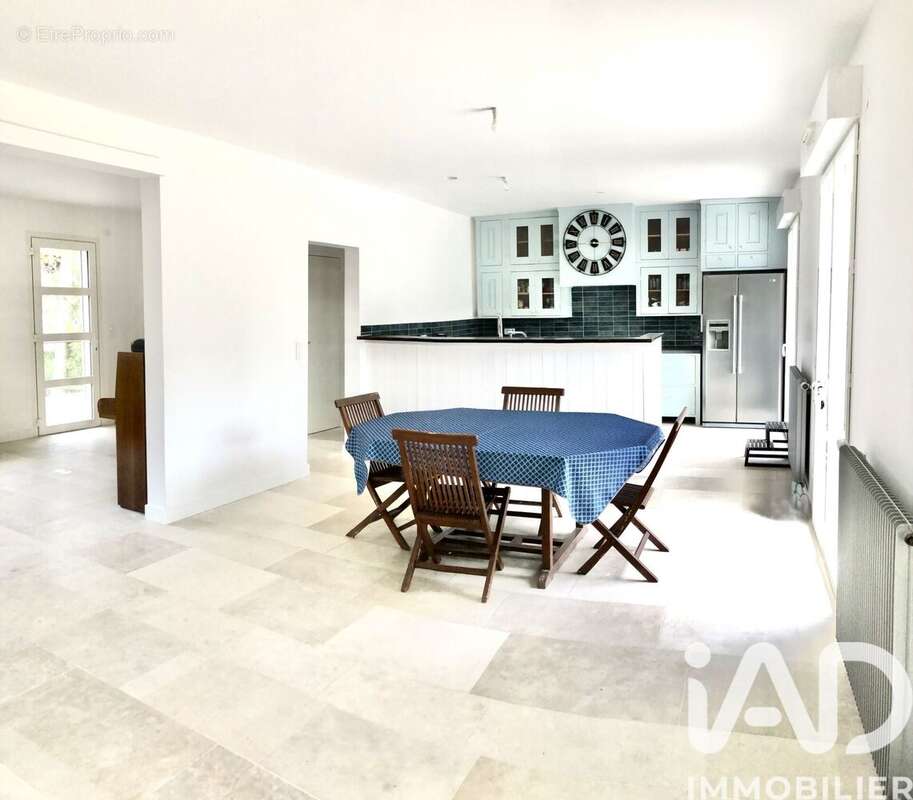 Photo 2 - Maison à BOULLAY-LES-TROUX