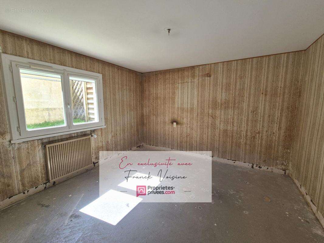 A VENDRE  en EXCLUSIVITE aux Herbiers, centre ville - Maison avec 4 chambres sur un terrain de  729 m2 env - photo 16