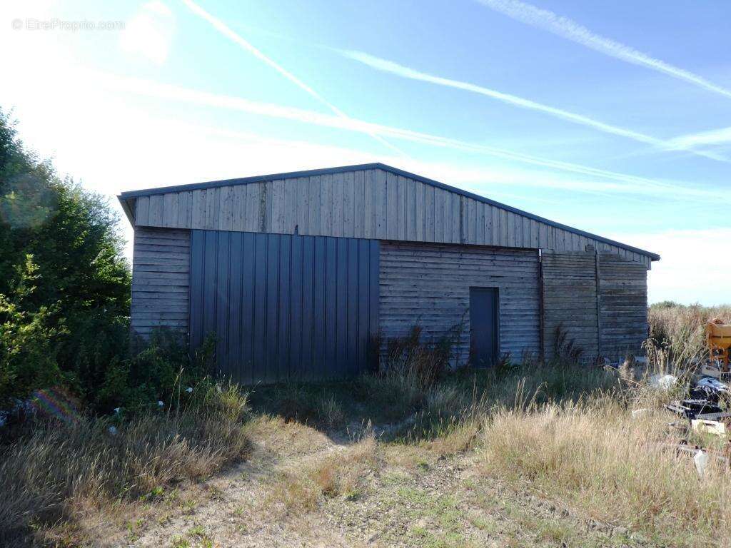 Commerce 200 m² à Saint-Caradec-Tregomel  - photo 3