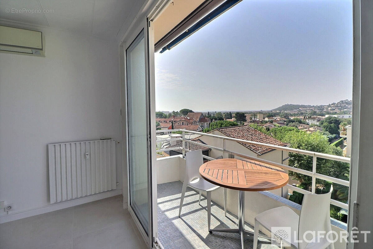 Appartement à HYERES