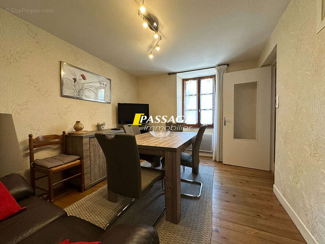 Maison à LAISSAC