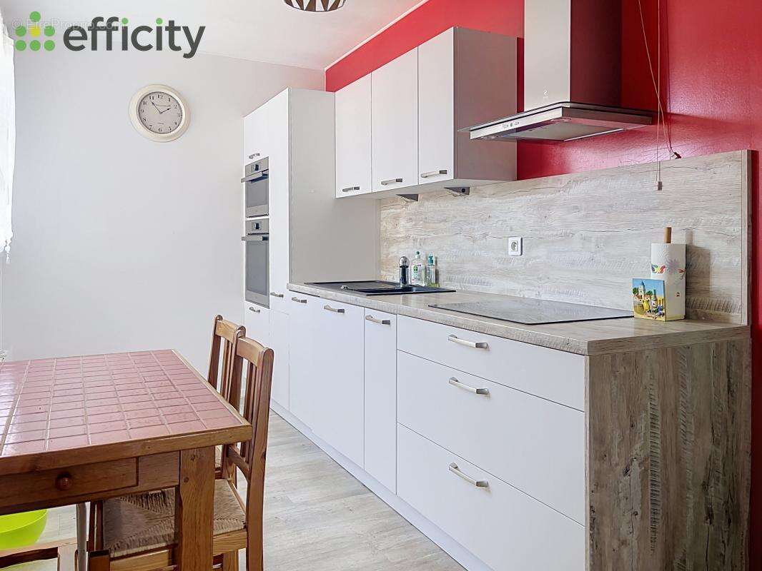 Appartement à FONTAINES-SUR-SAONE