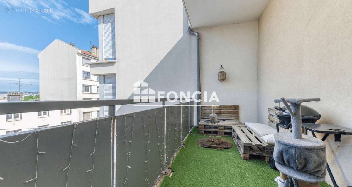 Appartement à LYON-8E