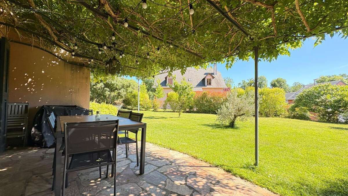 Maison à CLAIRVAUX-D'AVEYRON
