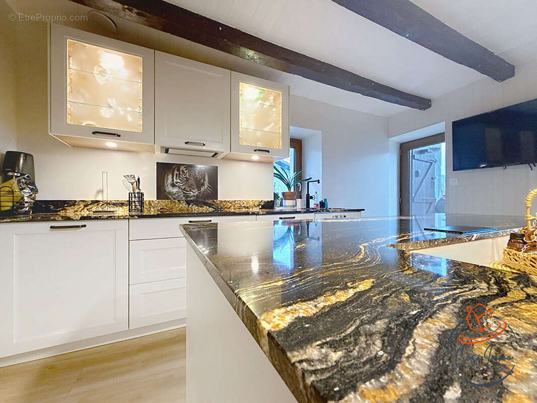 Maison à BELLEGARDE-SUR-VALSERINE