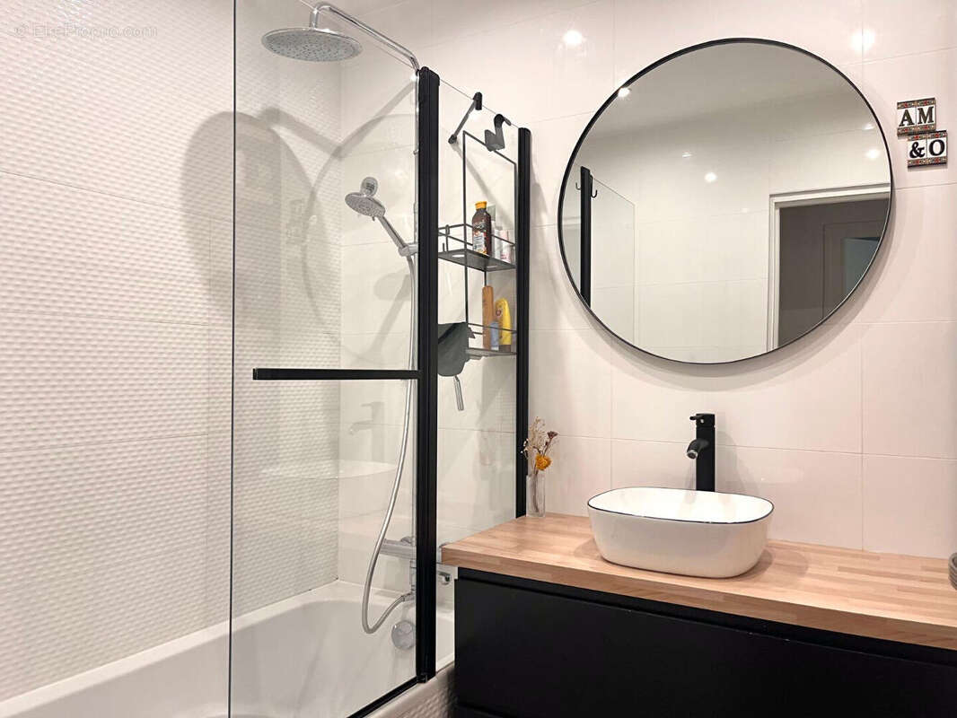Appartement à PARIS-20E