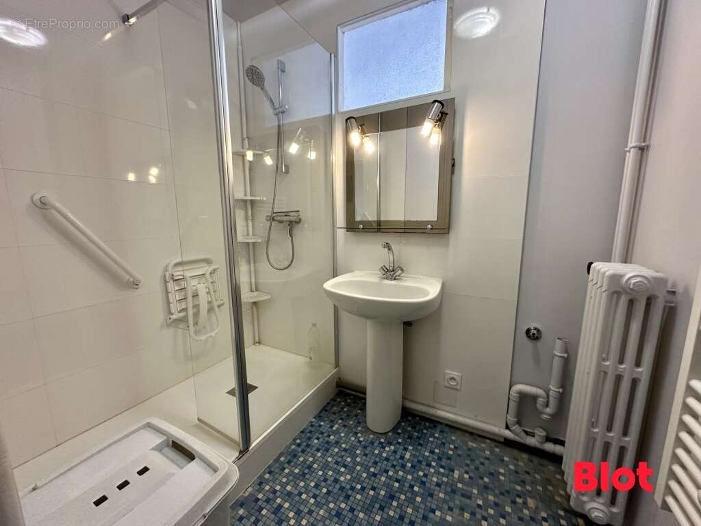 Appartement à MONTFORT-SUR-MEU