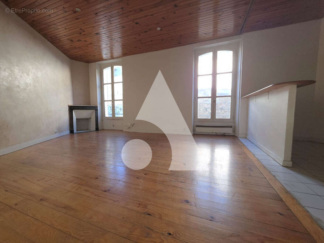 Appartement à SAINT-MAUR-DES-FOSSES