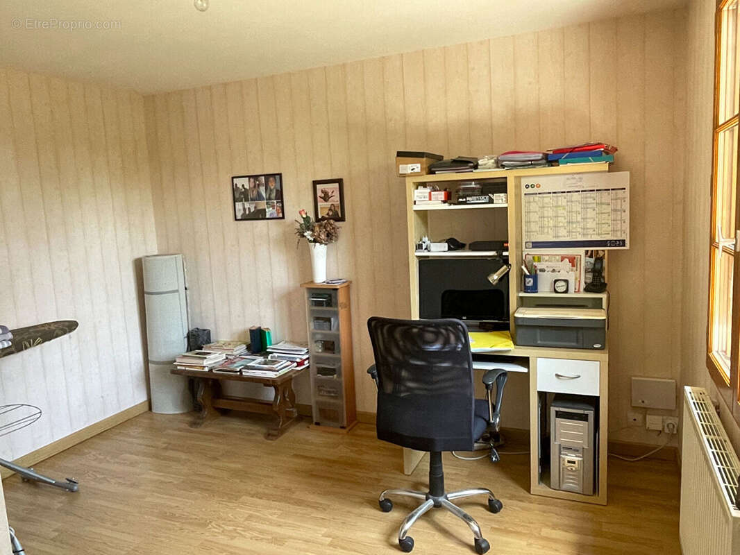 Maison à COUSSAY-LES-BOIS