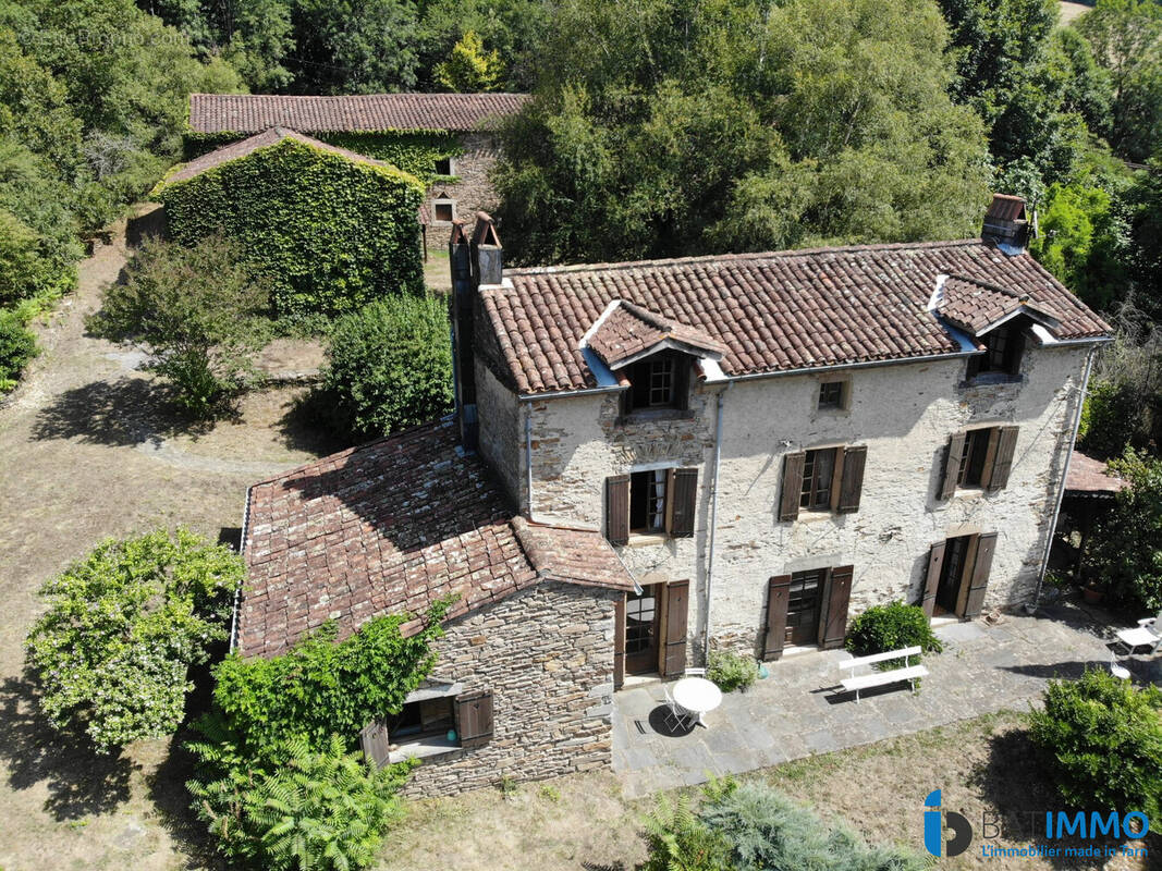 Maison à SAINT-AMANS-SOULT