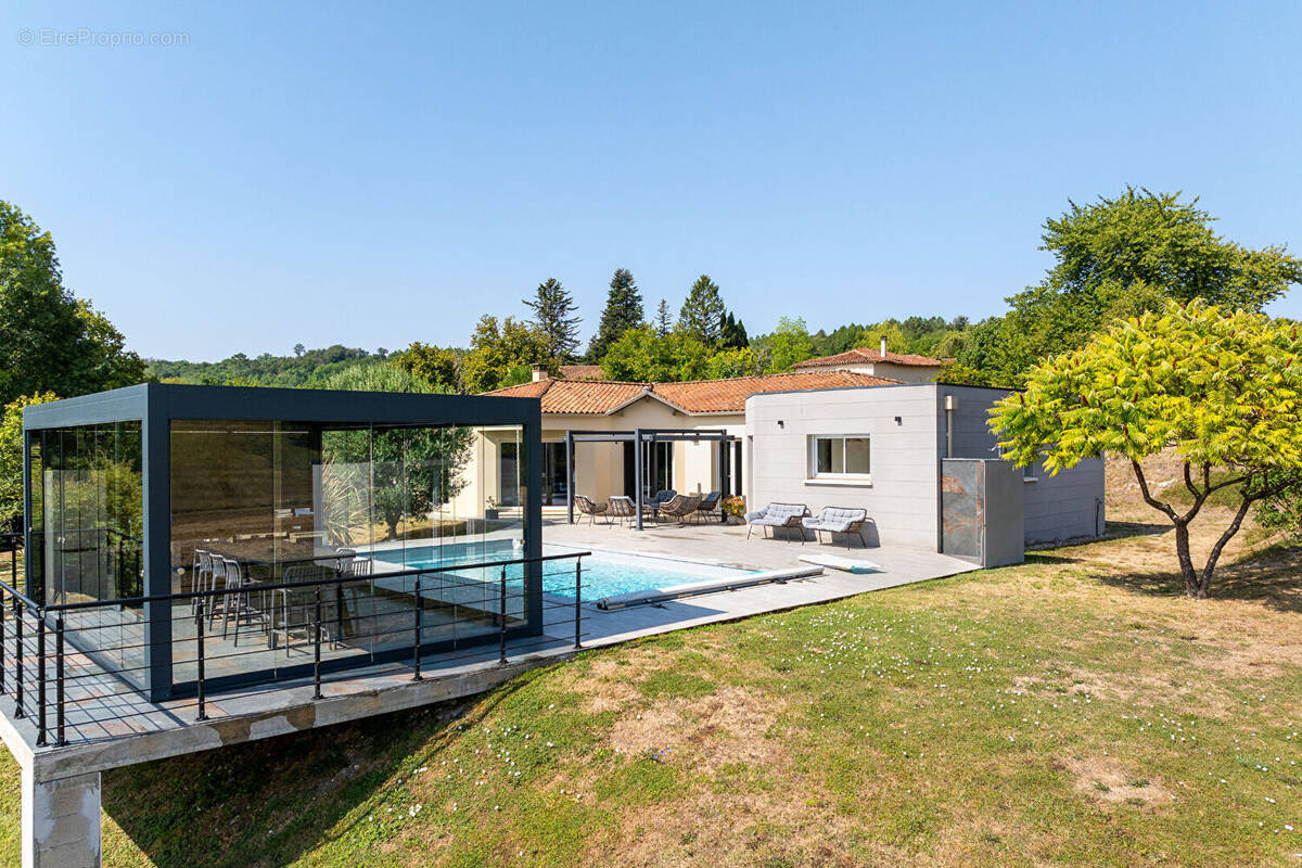 Maison à SALLES-LAVALETTE