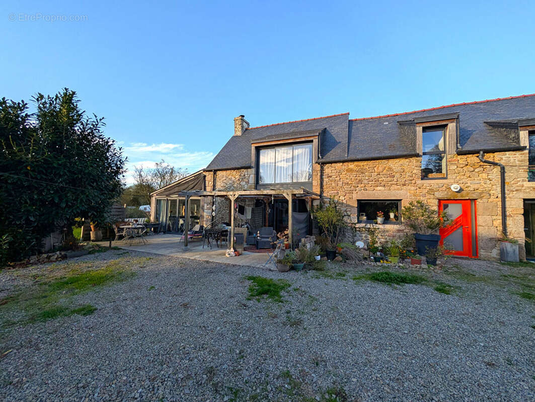 Maison à BAGUER-PICAN