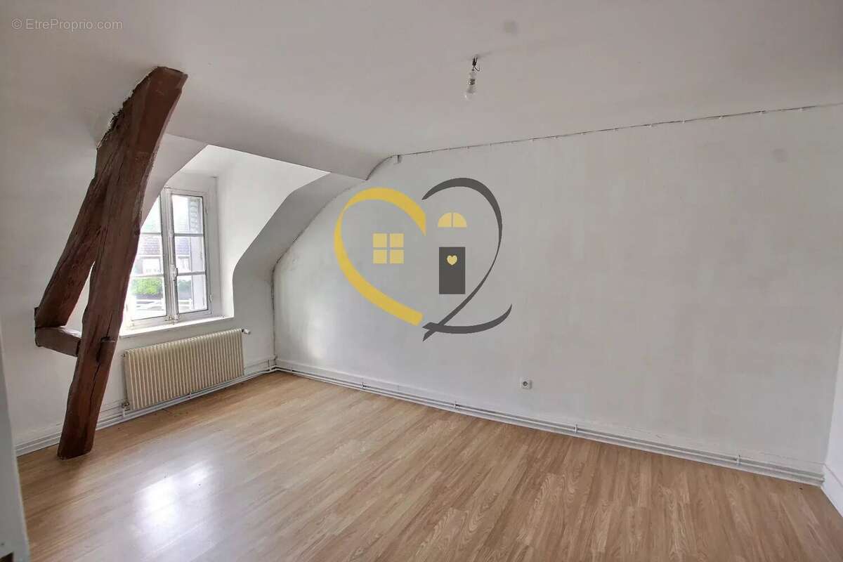 Maison à AUBIGNY-SUR-NERE