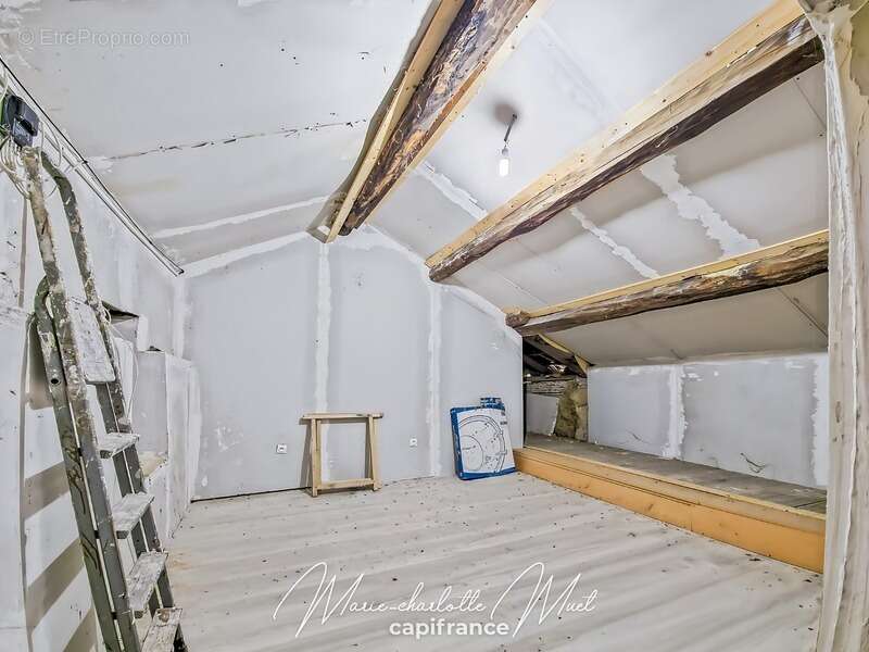 Maison à PONT-DE-VAUX