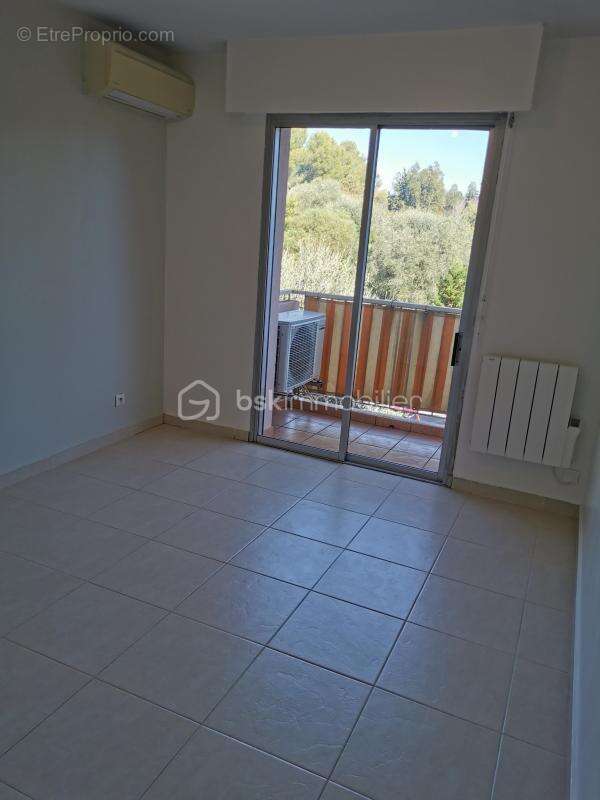 Appartement à LE CANNET