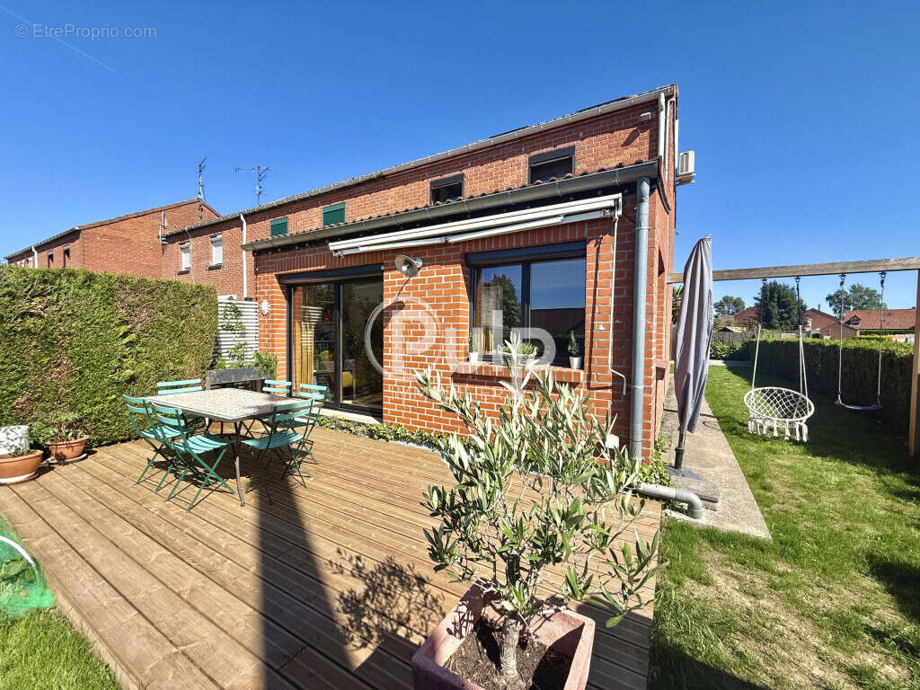 Maison à HOUPLIN-ANCOISNE