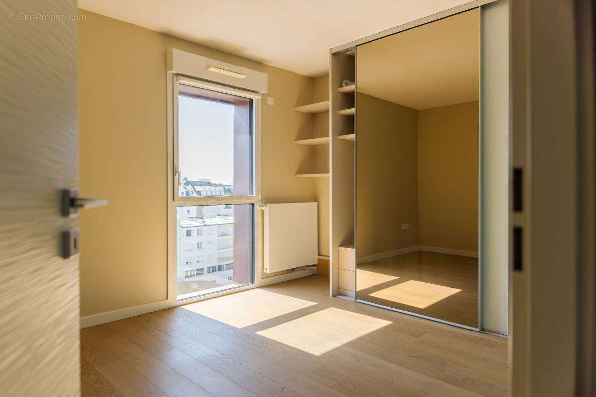 Appartement Vannes DUPLEX TERRASSE 6 pièce(s) 170 m2 - photo 7