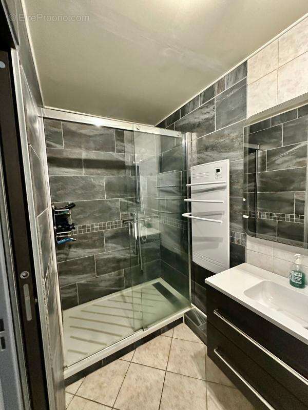 Appartement T3 bis de 76 m2 à la Verpillière - photo 6