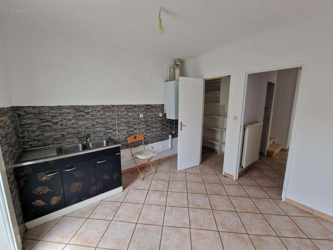 Maison à VILLEMOUSTAUSSOU