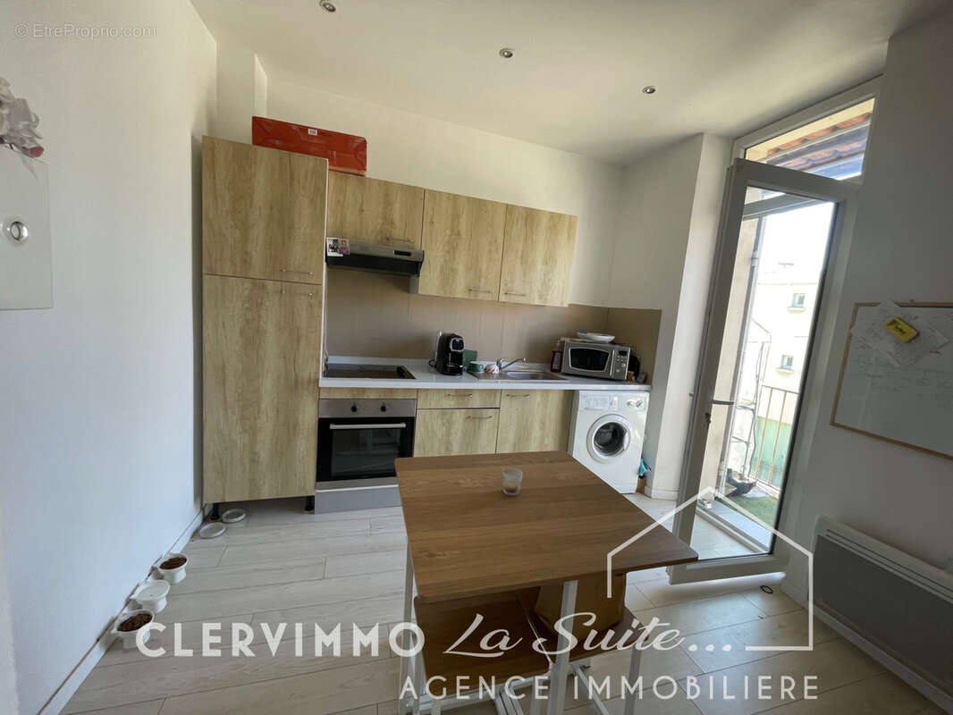 Appartement à MARSEILLE-11E