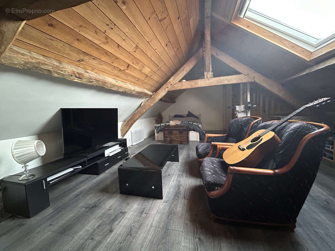 Maison à LAGRAULIERE