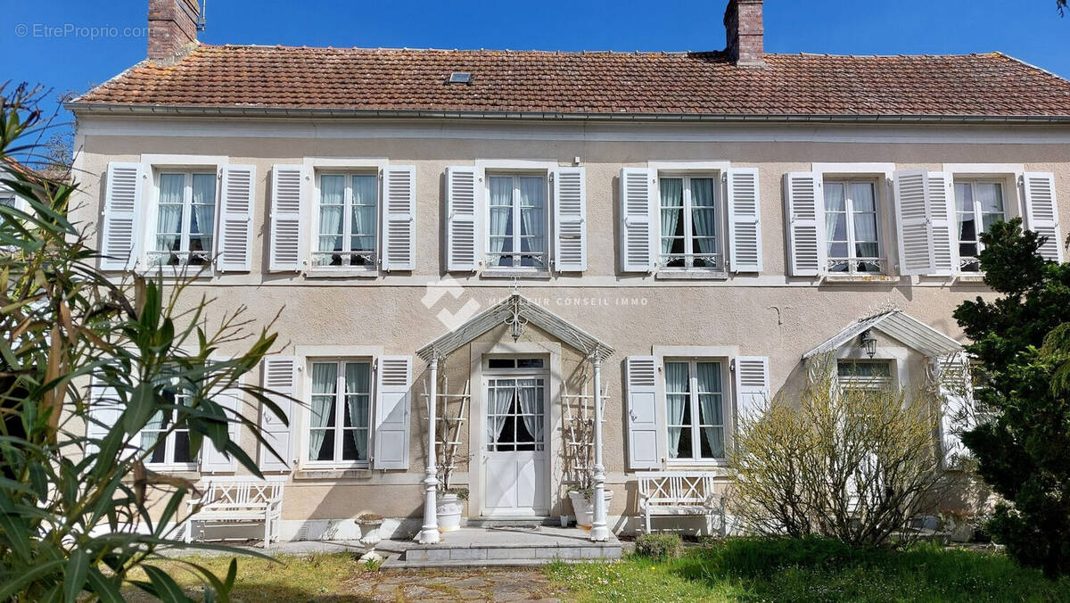 Maison à THOIRY