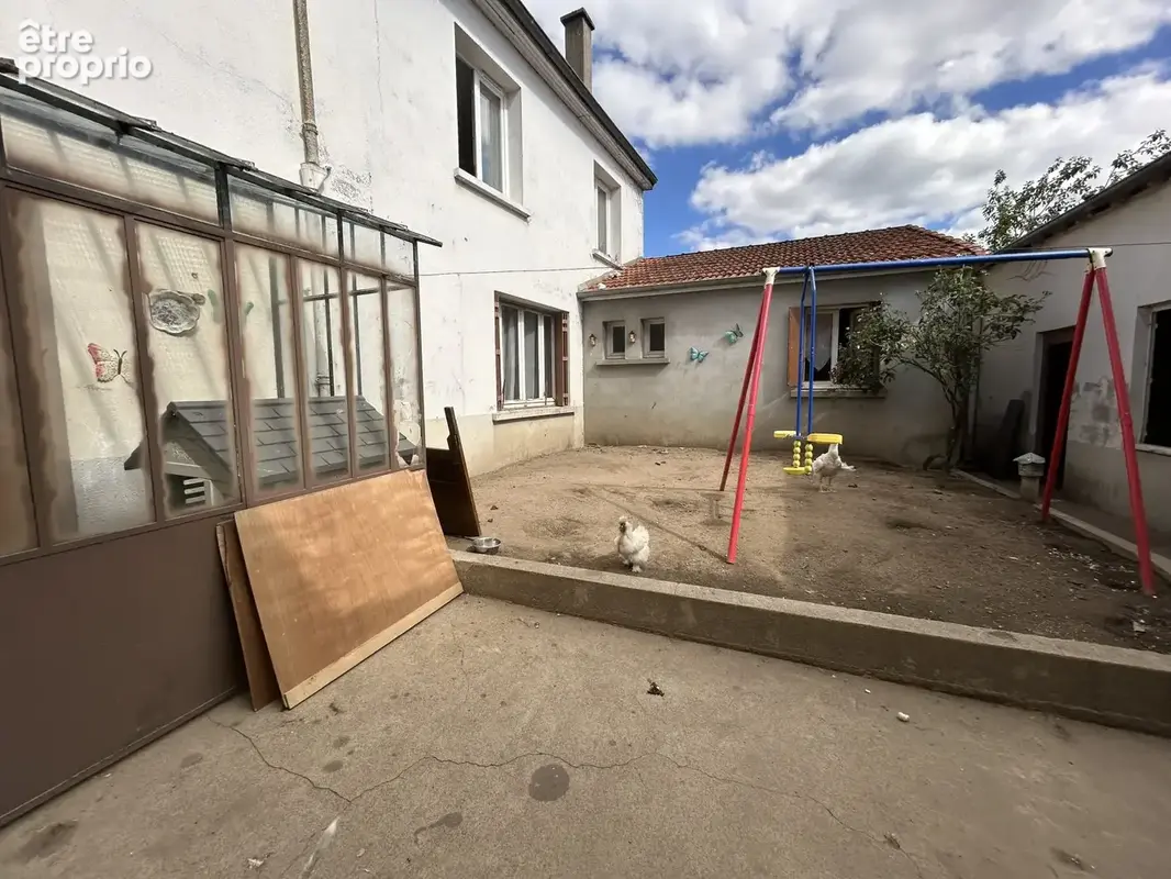 Maison 8 pièces 200 m² à vendre à Marcillat-En-Combraille (03420) - photo 2