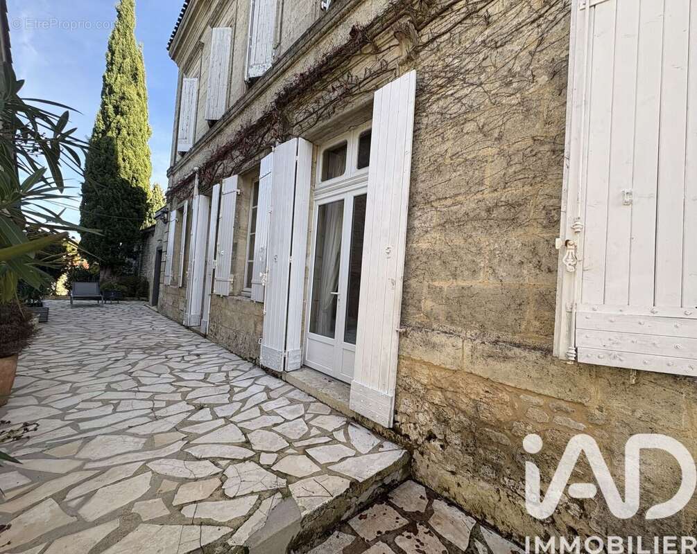 Maison 180 m² à Francs  - photo 9