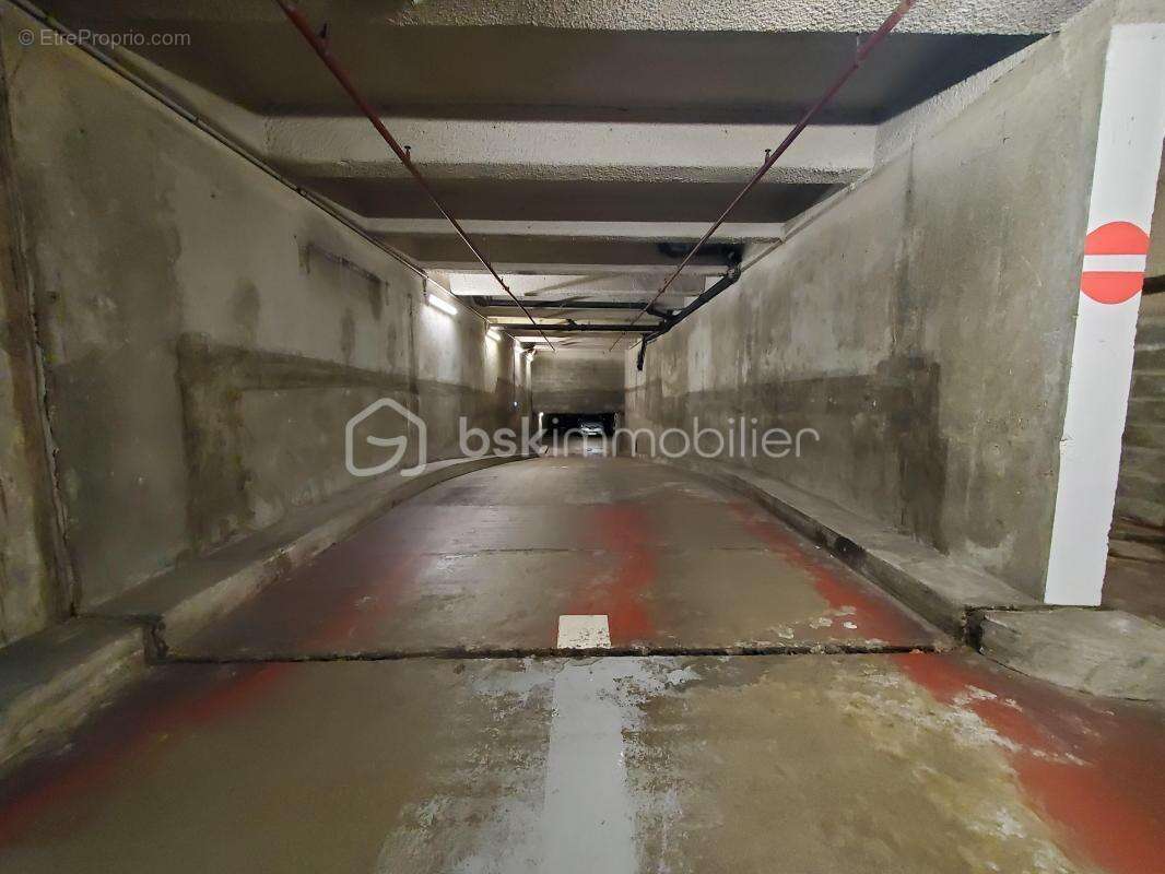 Parking à PARIS-13E
