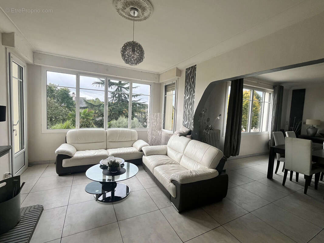 Maison à MONTFORT-SUR-MEU