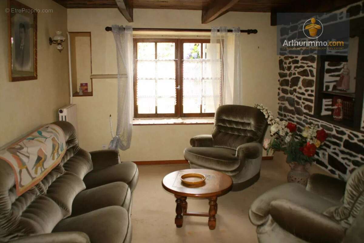 Maison à LES FORGES