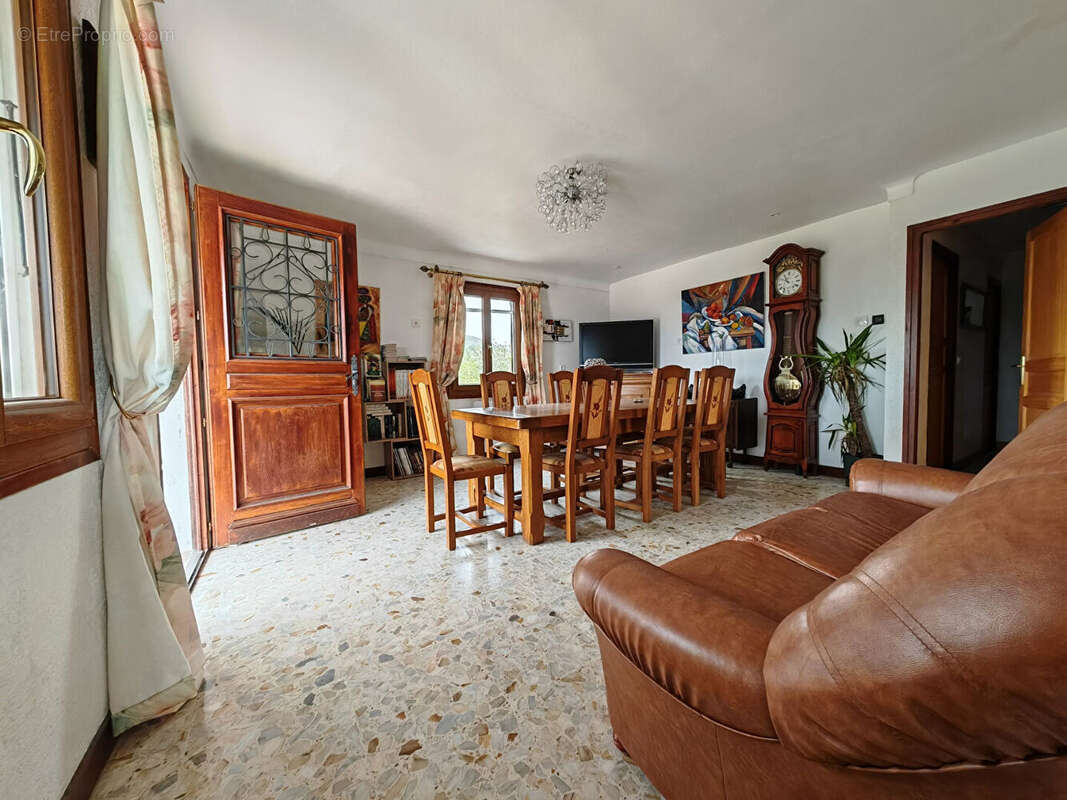 Maison à SAINT-ANTONIN