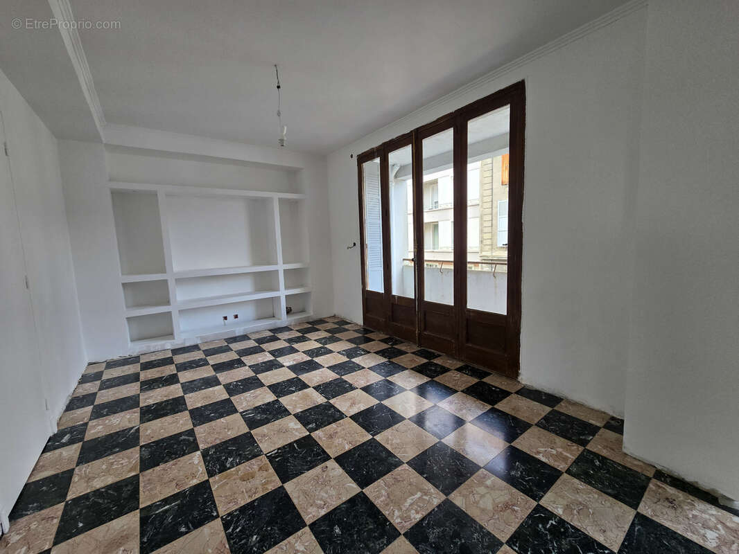 Appartement à ROMANS-SUR-ISERE