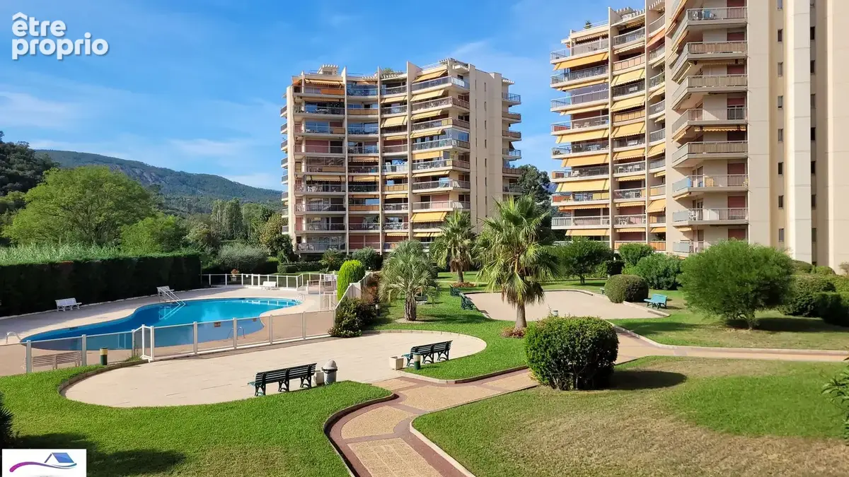 Appartement à MANDELIEU-LA-NAPOULE