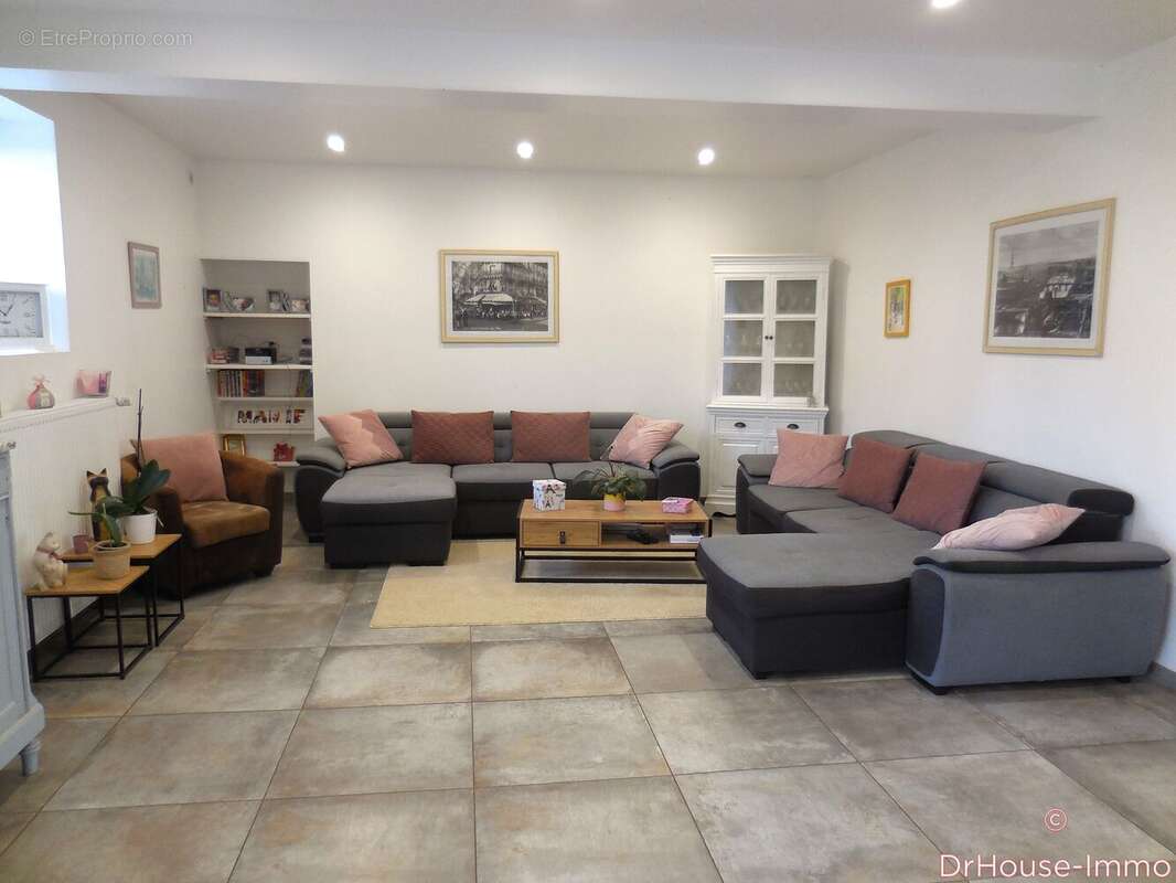 Maison à SAINTE-RADEGONDE