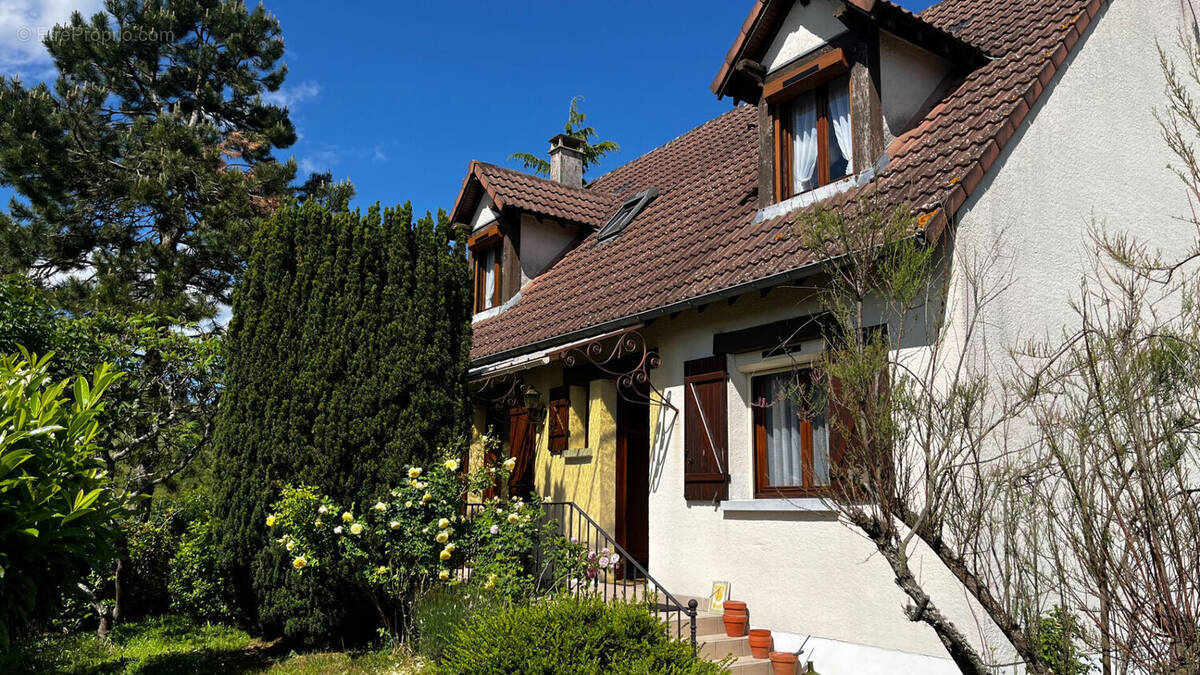 Maison à JUSSY